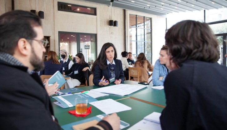 Photo of the first national dialogue meeting held between art- and culture practitioners, state actors and representatives from the private sector